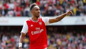 سبورت: مفاوضات أرسنال مع نيتو قد تفتح الباب لبرشلونة للحصول على أوباميانج