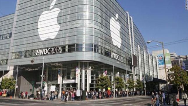 آبل تقاضي موظف سابق سرب معلومات عن منتجاتها