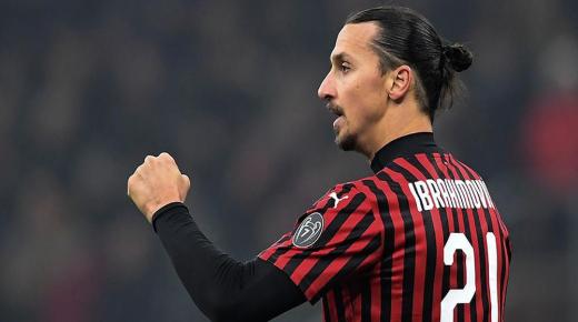 إبراهيموفيتش: أشعر أنني داخل منزلي في ميلان.. والجماهير عرفتني برقم 11