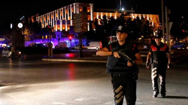 آلاف الإعتقالات في تركيا بعد فشل الإنقلاب العسكري