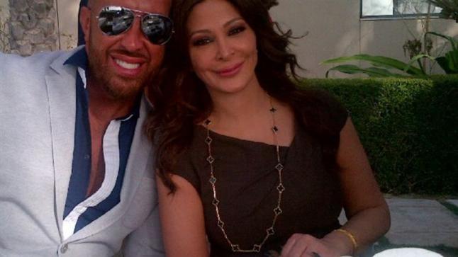 ردة فعل كلاً من إليسا و المصور اللبناني وديع النجار تجاة خبر خطوبتهما المنتشر