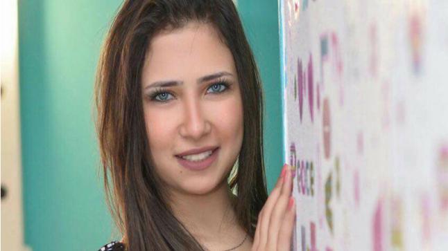 إيمي إسلام “مدمنة” في “شارع 9” وشريرة في “زنزانة 7”