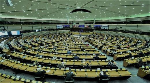 البرلمان الأوروبي يصوت بالأغلبية لدعم ترشيح أوكرانيا لعضوية الناتو