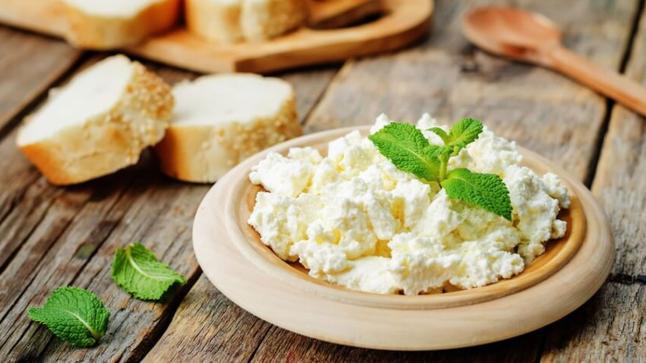 الجبنة القريش مكوناتها وطريقة صناعتها