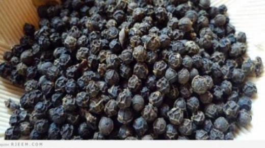 الحليب مع الفلفل الاسود