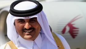 أمير دولة قطر يأمر بصرف رواتب موظفي قطاع غزة لهذا الشهر