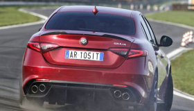 تعرف على سرعة الفا روميو جوليا كوادري فوليو التي تم توثيقها في مقطع فيديو