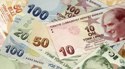 هبوط الليرة التركية مقابل الدولار الأمريكي بعد محاولات الإنقلاب في تركيا