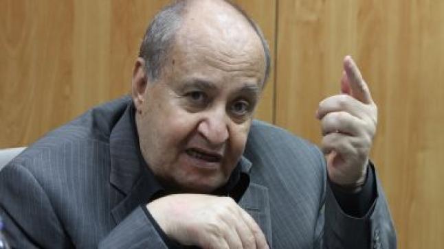 وحيد حامد في رسالة غامضة: “اللي مش عاجبه يسيب المهنة”