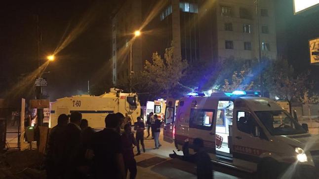 قتلى وجرحى في إنفجار سيارة مفخخة في جنوب شرق تركيا