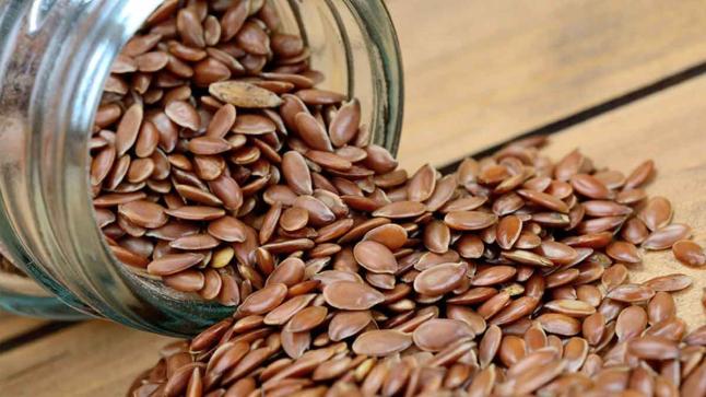 بذور الكتان سبيل خلاصك من أمراض مزمنة.. اعرف التفاصيل