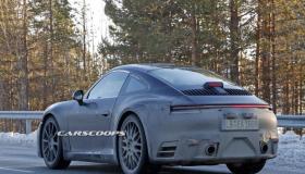 صور تجسسية جديدة لسيارة بورش 911 أثناء إختبارها