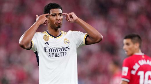 بيلنجهام ينال شهادة أساطير كرة القدم