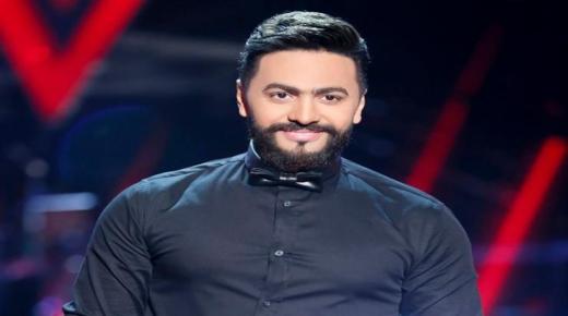 تامر حسني يحذر المواطنين من الكمامة: “قطعها بعد ما تستخدمها”