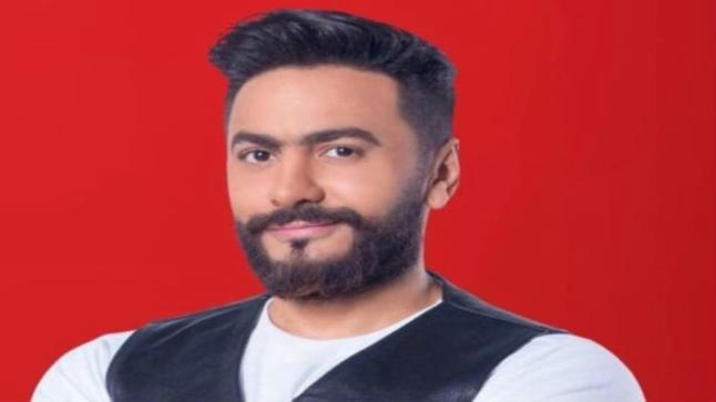 تامر حسني يرد على حقيقة إصابة والده بوعكه صحية