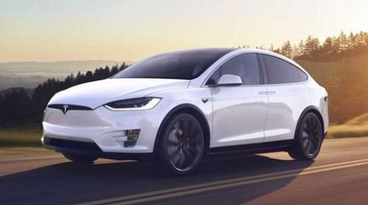 إيلون ماسك يحاول إصلاح العلاقات بين تسلا والصين