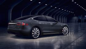 نسخة جديدة من تسلا موديل S الكهربائي تتوفر حديثاً والمزيد من التفاصيل حول سعرها وتصميمها