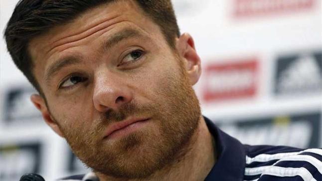 تشابي ألونسو يتحدث عن صفقة ريناتو سانشيز