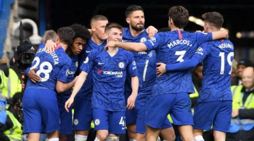 “ذا صن”: 4 لاعبين من تشيلسي أصيبوا بكورونا بعد قضاء عطلة بجزيرة ميكونوس اليونانية