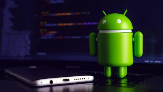 رسالة خطرة.. جوجل تحذر مستخدمي الأندرويد من اختراق الهواتف