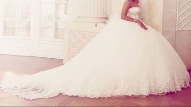 تفسير حلم الفستان الأبيض في المنام