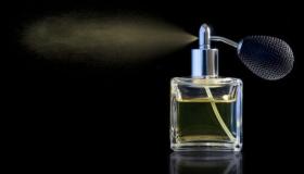 تفسير حلم شم العطر في المنام