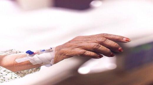 تفسير حلم مرض الأم في المنام