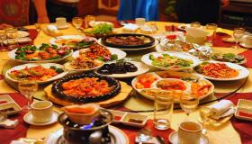 تفسير حلم من يري نفسه يأكل