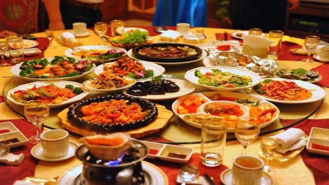 تفسير حلم من يري نفسه يأكل