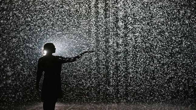 تفسير حلم نزول المطر على الملابس في المنام