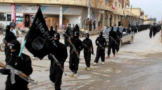 تنظيم الدولة الإسلامية يخفض رواتب مقاتلين إلى 200 دولار