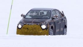 صور تجسسية جديدة لسيارة تويوتا كورولا 2018 القادمة من شركة تويوتا