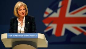 تيريزا ماي لا تعارض ضربة نووية تحصد أرواح عشرات الآلاف من المدنيين