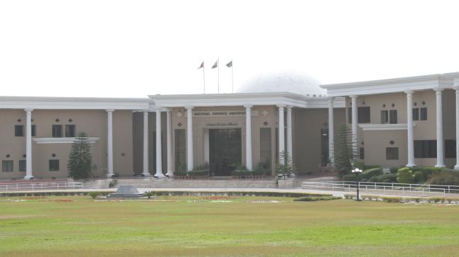هجوم على جامعة في باكستان وسقوط قتلى وجرحى