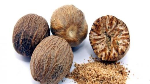 جوزة الطيب فوائدها وأضرارها