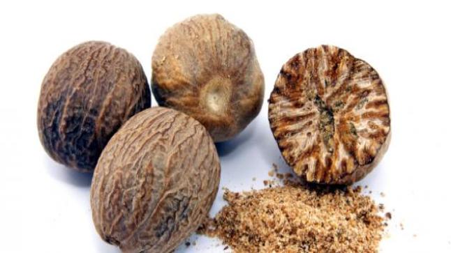 جوزة الطيب فوائدها وأضرارها