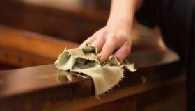 تخلص من خدوش الأثاث في منزلك بخطوات بسيطة.. تعلميها