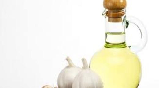 خل الثوم وفوائده للبشرة والشعر