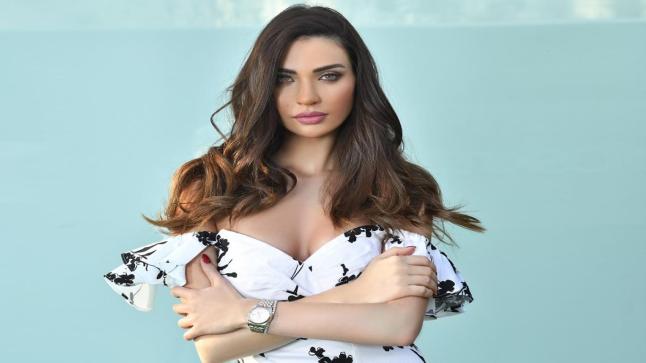 فنانة بنانية عن إصابتها بكورونا: “امتلكني.. وكان التجربة الأصعب في حياتي”