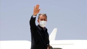 هبوط طائرة وزير الدفاع التركيا في معيتيقة دون علم السلطات الليبية