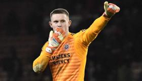 هندرسون يضع شرطا للبقاء في مانشستر يونايتد