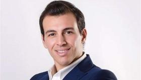 رامي رضوان يحتفي بضرب فتحي في مسلسل البرنس