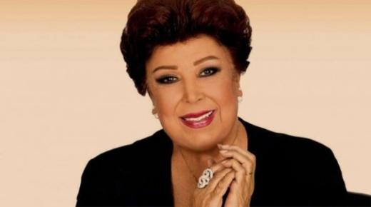 أبنة رجاء الجداوي تطالب بالدعاء لوالدتها