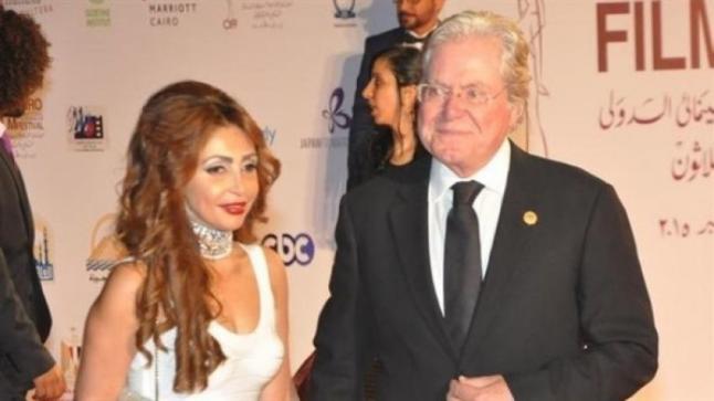 حكمت المحكمة بخلع رنا القصيبي مع زوجها الفنان حسين فهمي بسبب سوء المعاملة