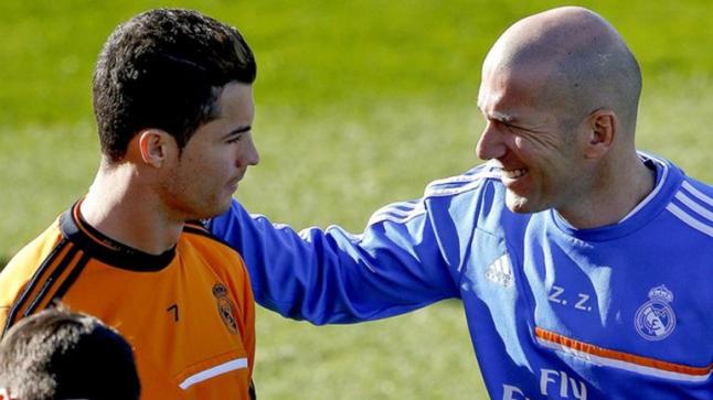 زيدان يتحدث عن صافرات الإستهجان الموجهة لرونالدو وعدم تسجيله للأهداف