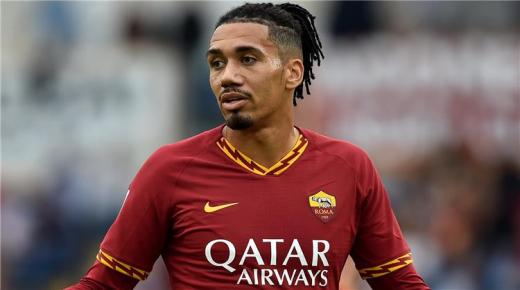 تقارير: روما يحاول إقناع مانشستر يونايتد بتمديد إعارة سمولينج