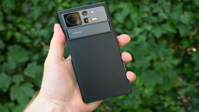 قبل طرحه.. تسريبات تكشف أسراراً جديداً عن هاتف شاومي القابل للطي