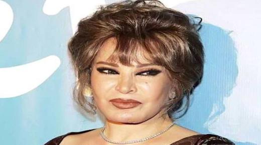 صورة .. صفية العمري تحتفل بذكرى نصر أكتوبر مع أرملة السادات