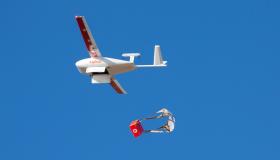 طائرات Zipline تنقل لقاح كورونا في غانا