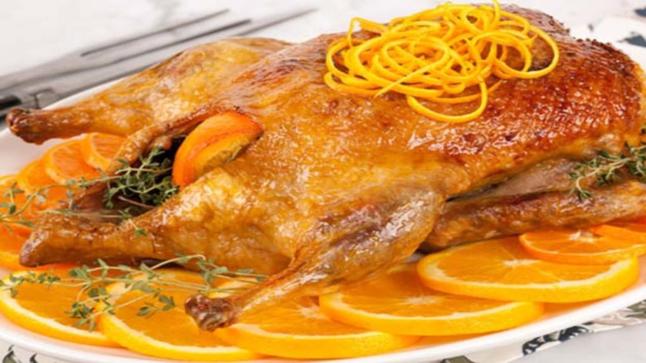 غداك عندنا.. طريقة تحضير البط بصوص البرتقال